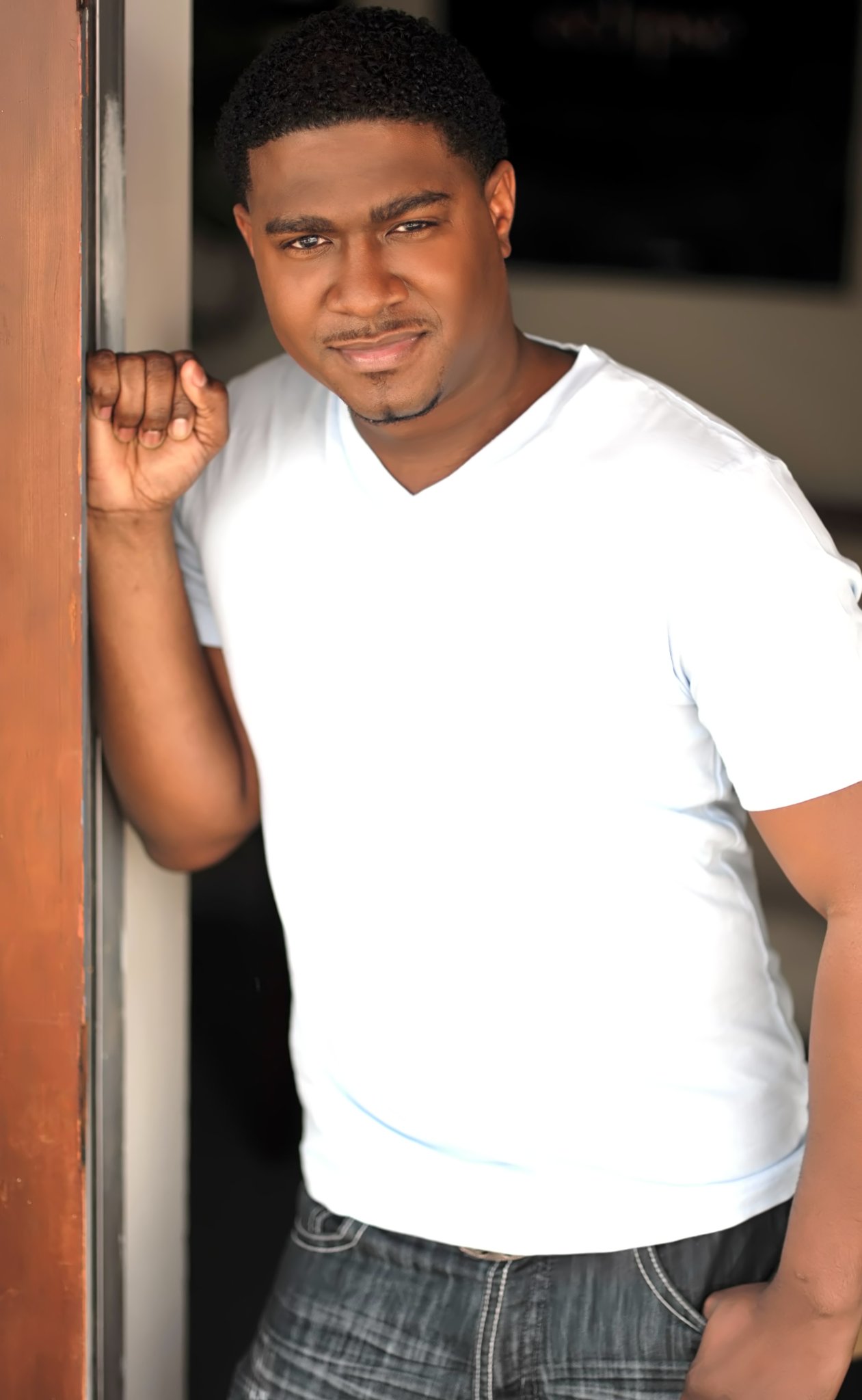 Фото - Джастин М. Бойд: 1261x2048 / 154 Кб