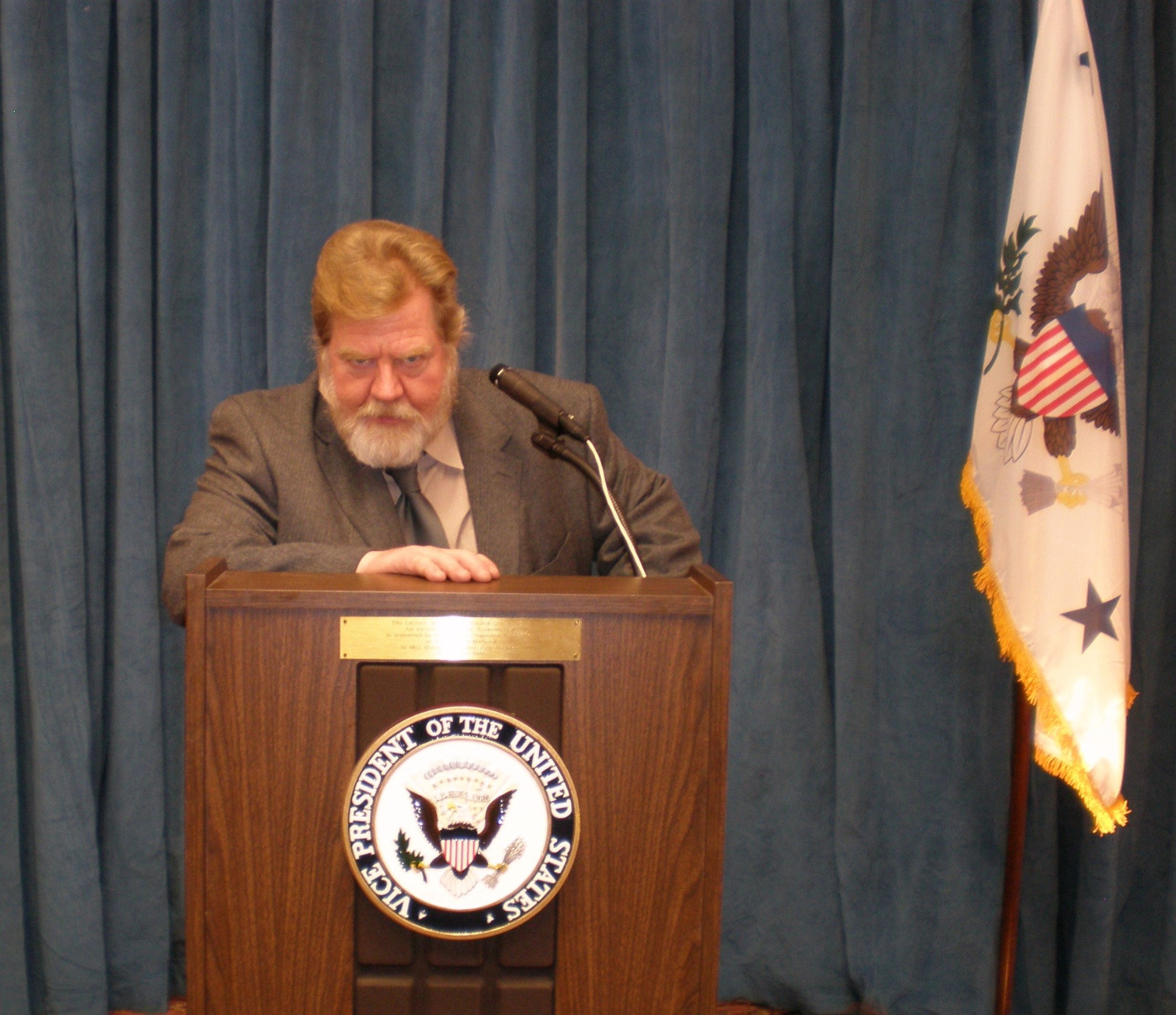 Фото - Лоуренс Уайтнер: 2130x1838 / 512 Кб