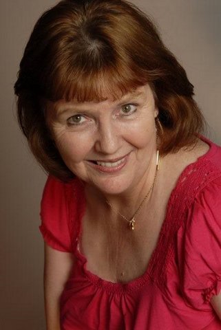 Фото - Мэри Робинсон: 321x480 / 26 Кб