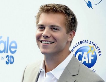 Фото - Майкл Роарк: 355x275 / 18 Кб