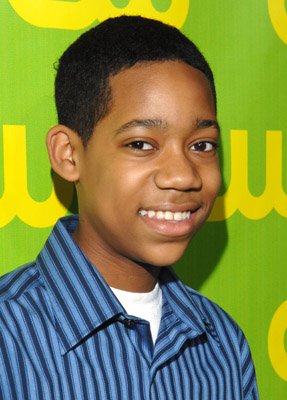 Фото - Тайлер Джеймс Уильямс: 287x400 / 28 Кб