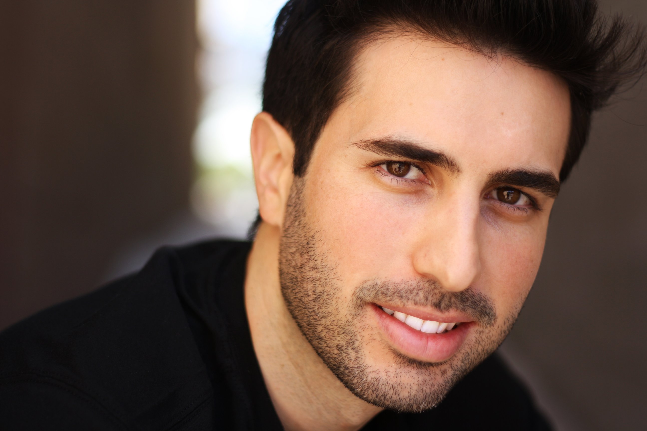 Фото - Рей Гойос: 2592x1728 / 307 Кб