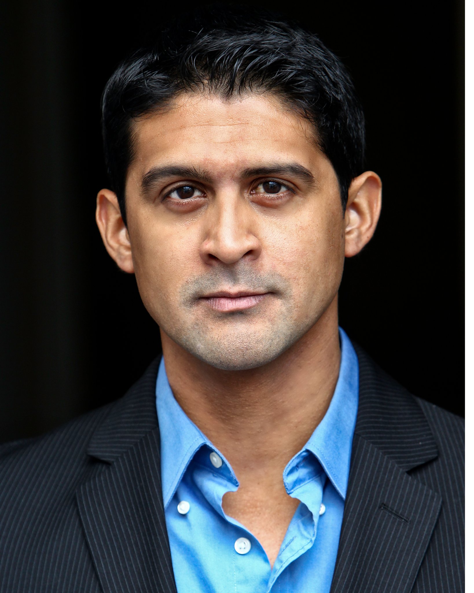 Фото - Эрик Салазар: 1638x2048 / 394 Кб