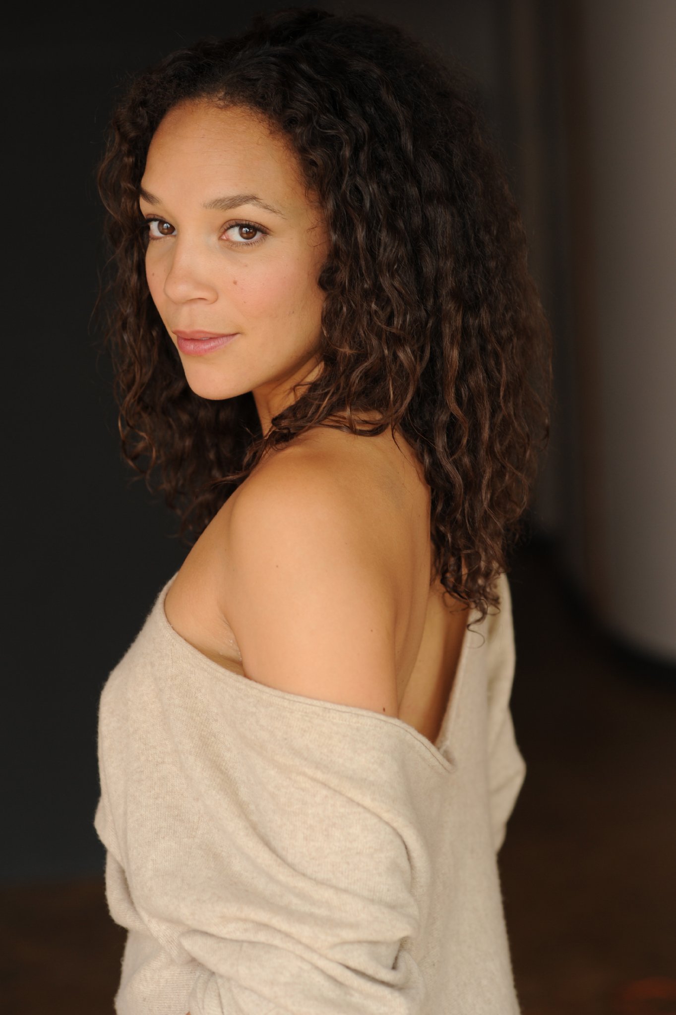 Фото - Кейтлин Кромвелл: 1363x2048 / 219 Кб