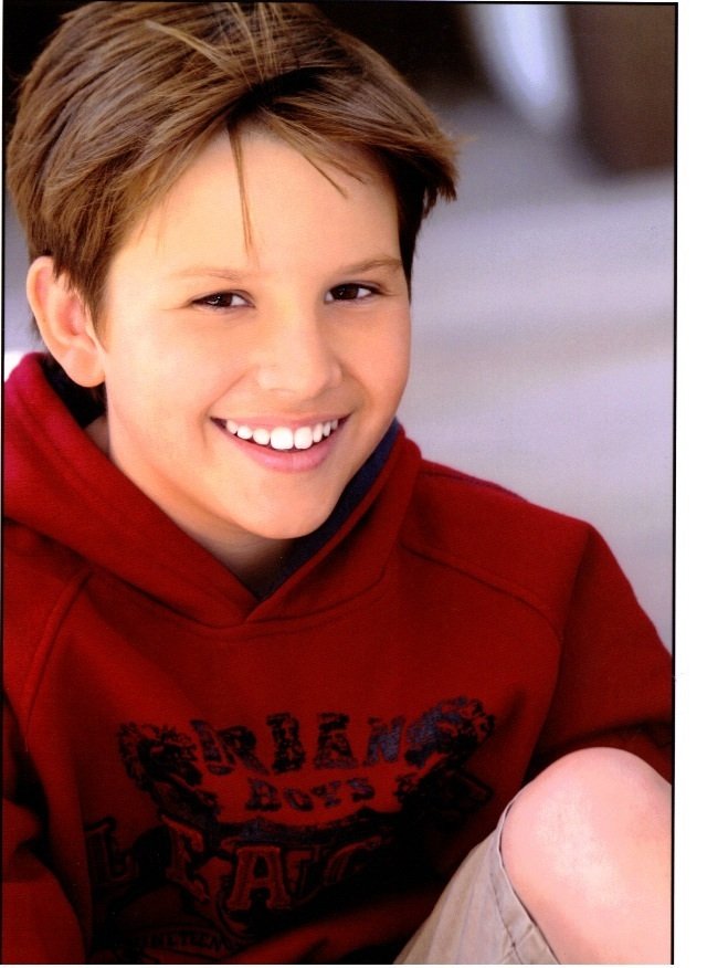 Фото - Хантер Аллан: 640x876 / 79 Кб