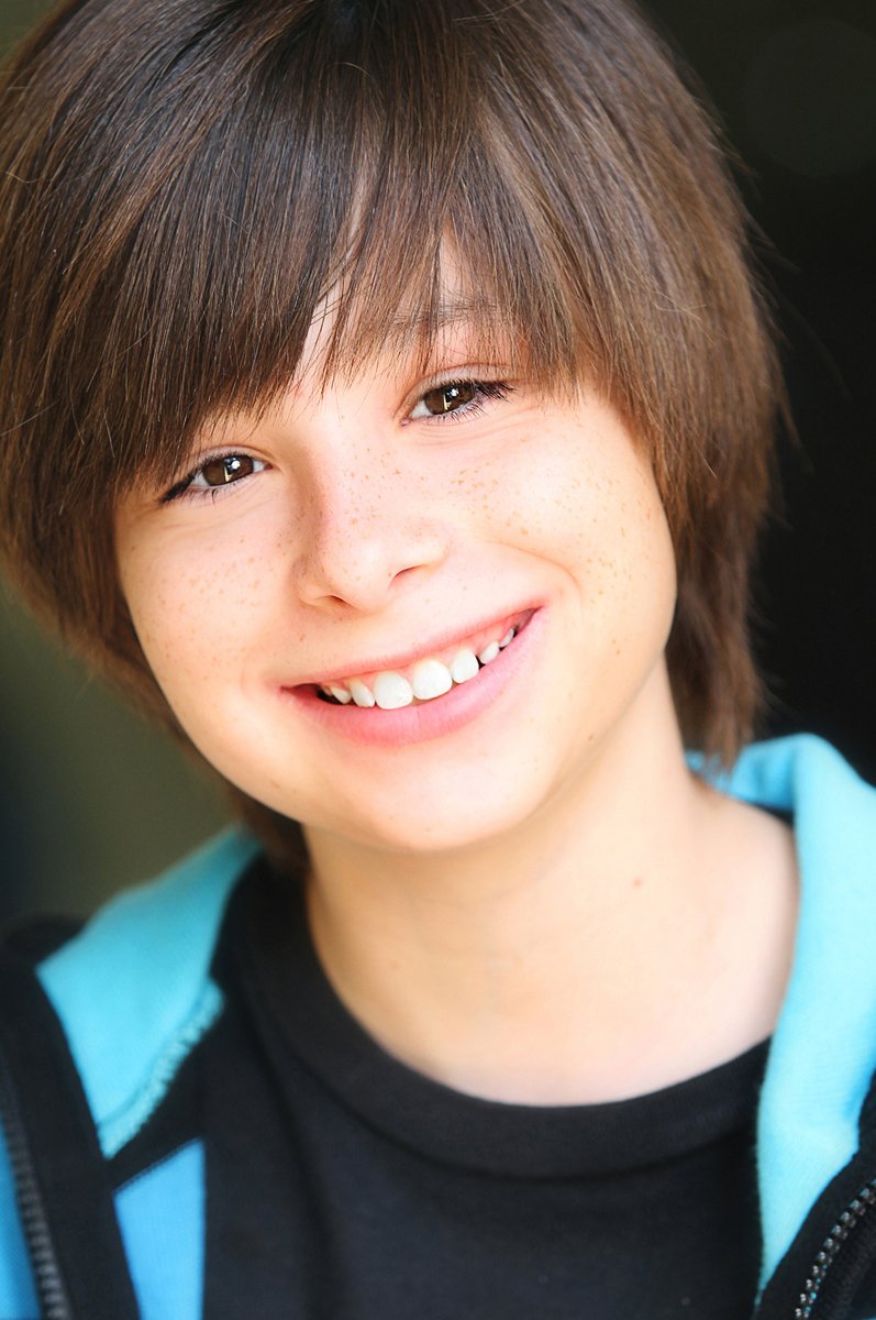 Фото - Робби Такер: 797x1200 / 133 Кб