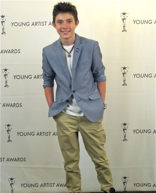 Фото - Матеус Уорд: 518x640 / 43 Кб