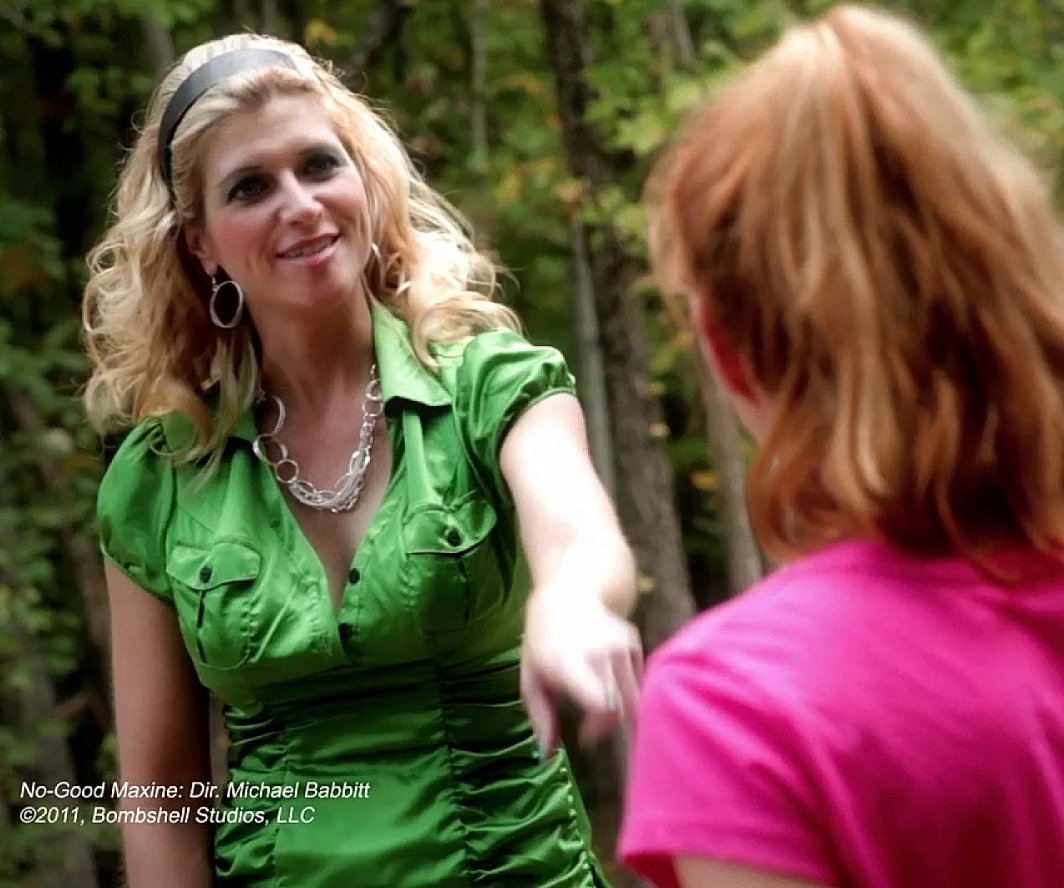 Фото - Дженнифер Руссоли: 1064x888 / 149 Кб