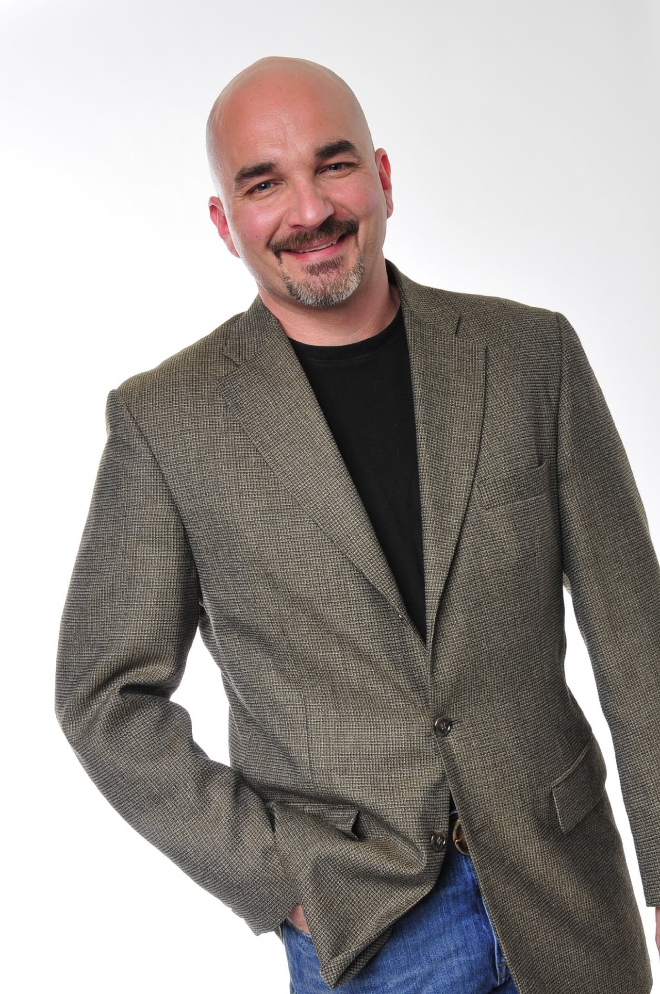 Фото - Киф Ли: 1360x2048 / 575 Кб