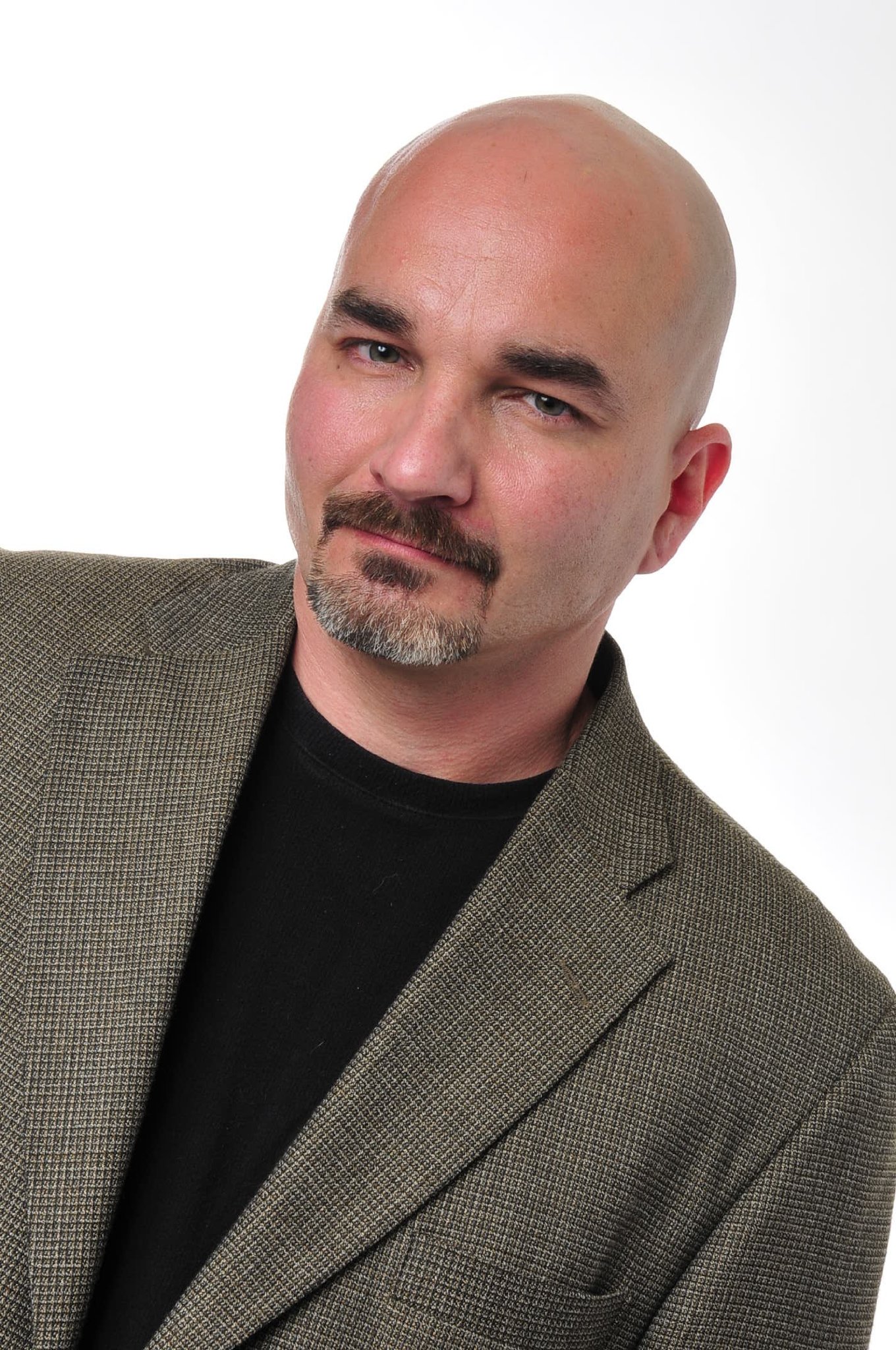 Фото - Киф Ли: 1360x2048 / 565 Кб