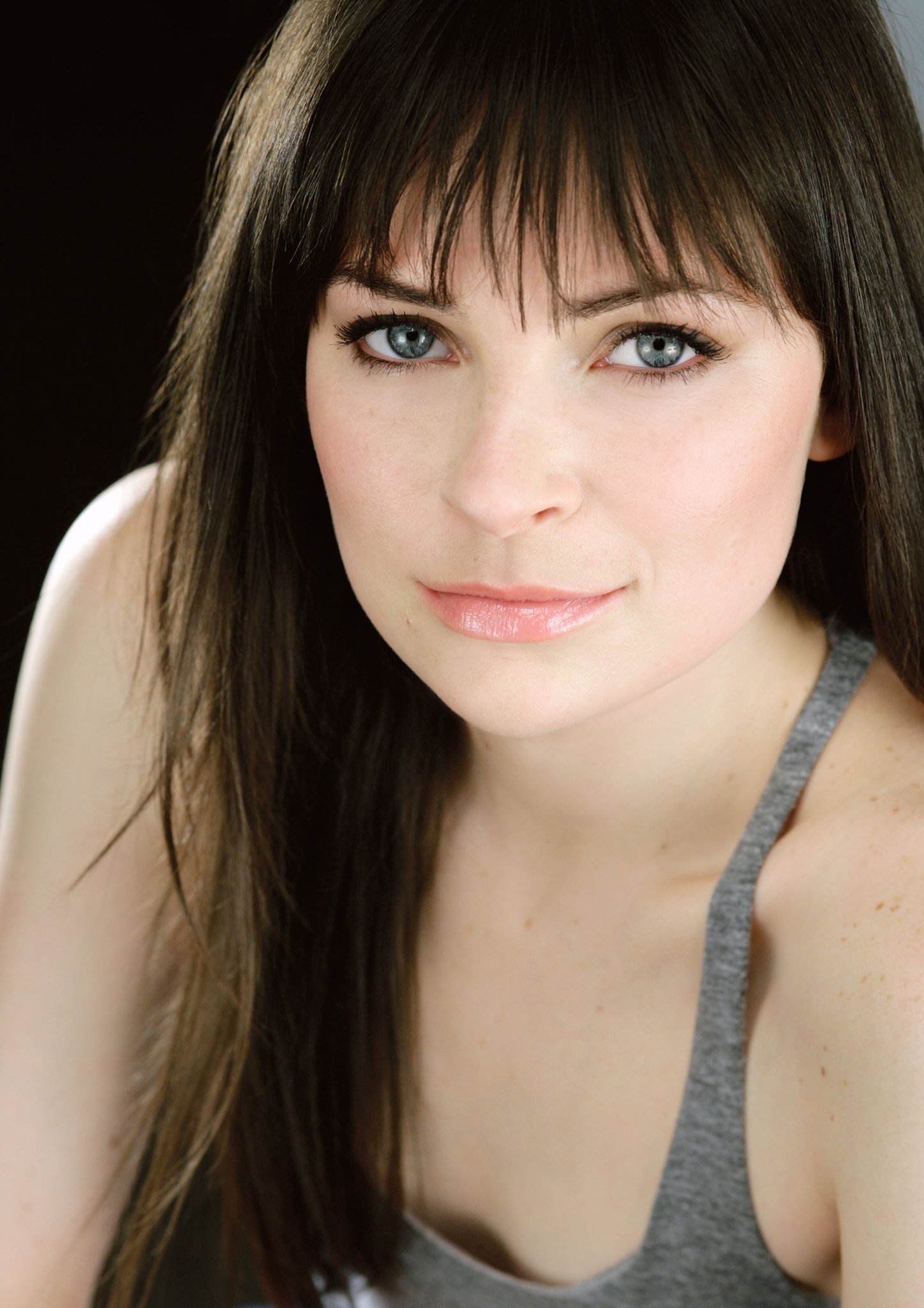 Фото - Маккензи Михан: 1448x2048 / 288 Кб