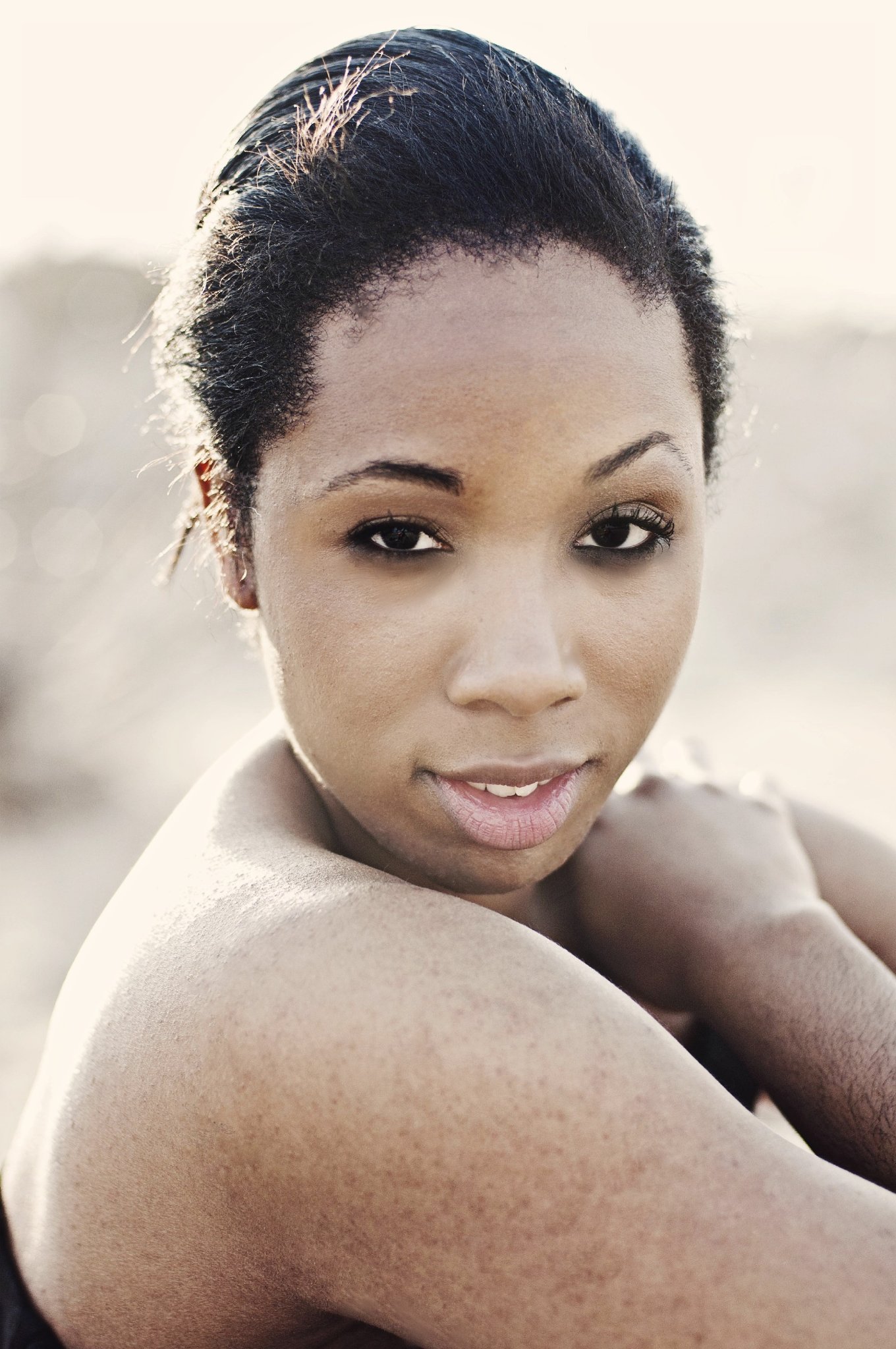 Фото - Эшли-Лорен Элрод: 1360x2048 / 389 Кб