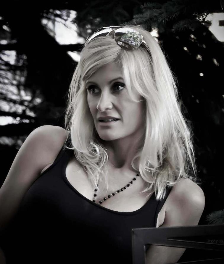 Фото - Ребекка Маккартни: 757x892 / 69 Кб