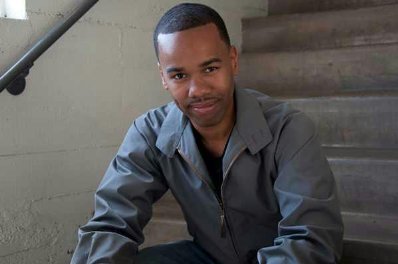 Фото - Тони Эллис: 398x264 / 17 Кб