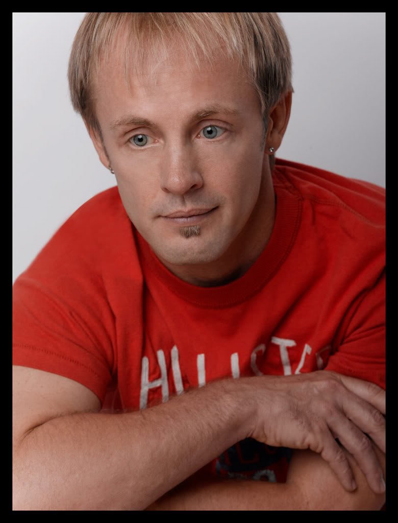 Фото - Аллен Мерритт: 780x1024 / 74 Кб