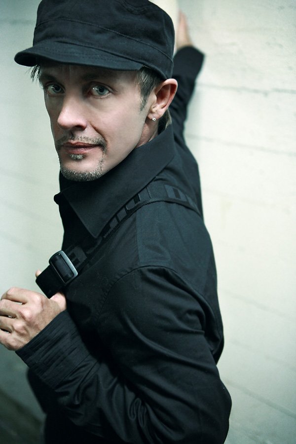 Фото - Аллен Мерритт: 600x900 / 63 Кб