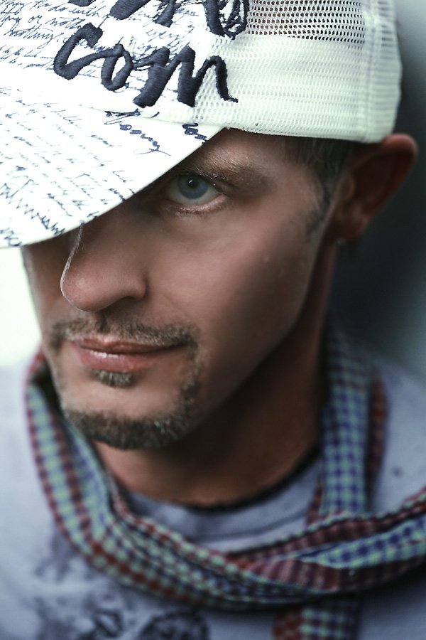 Фото - Аллен Мерритт: 600x900 / 85 Кб