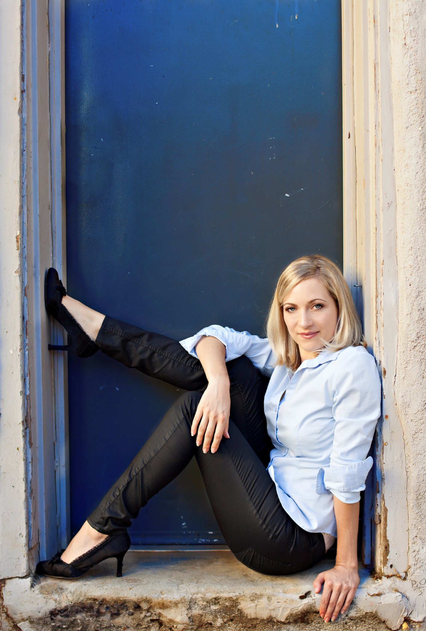 Фото - Кортни Карини: 1384x2048 / 438 Кб