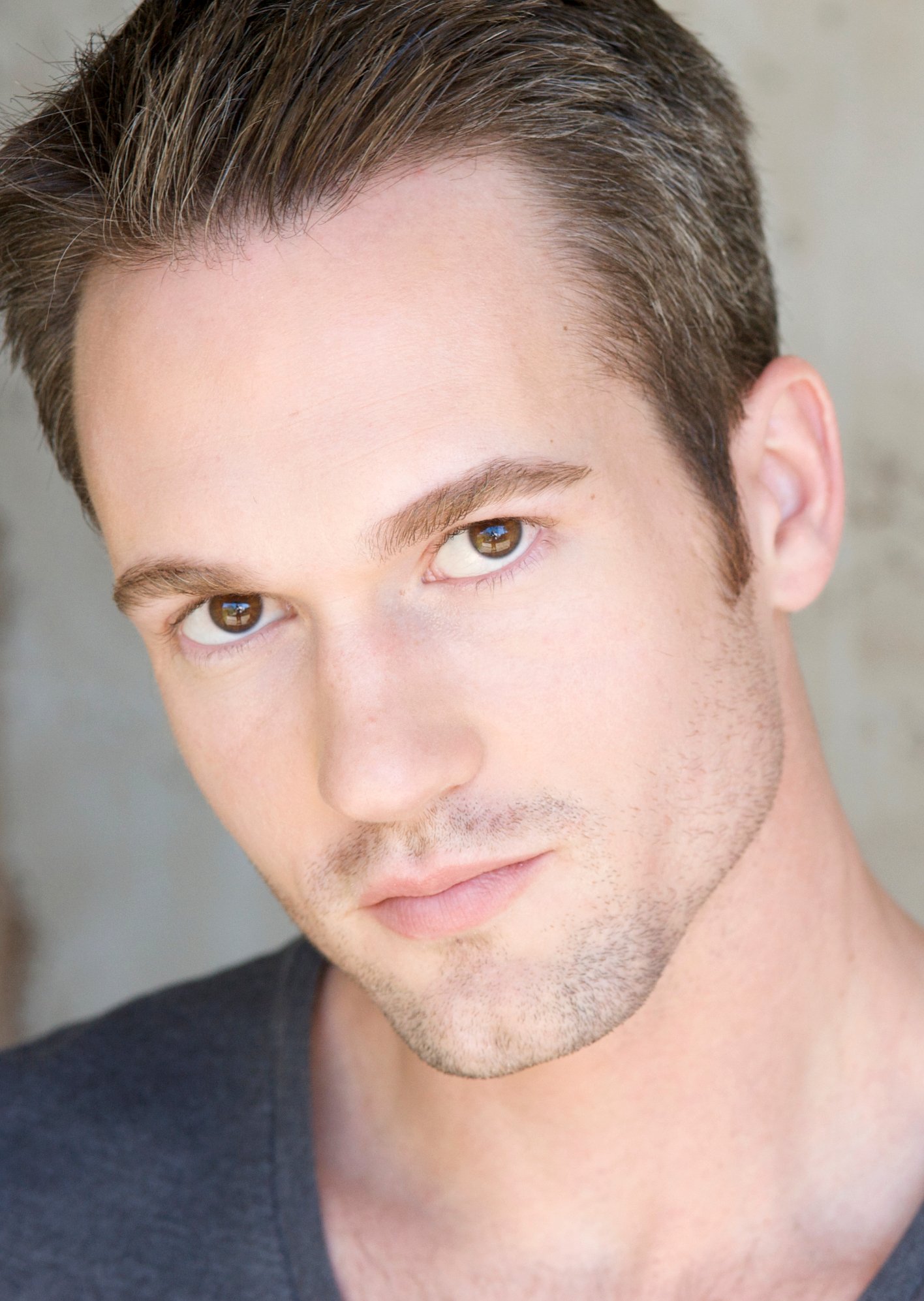 Фото - Кайл Дэвид Пирс: 1416x1993 / 329 Кб