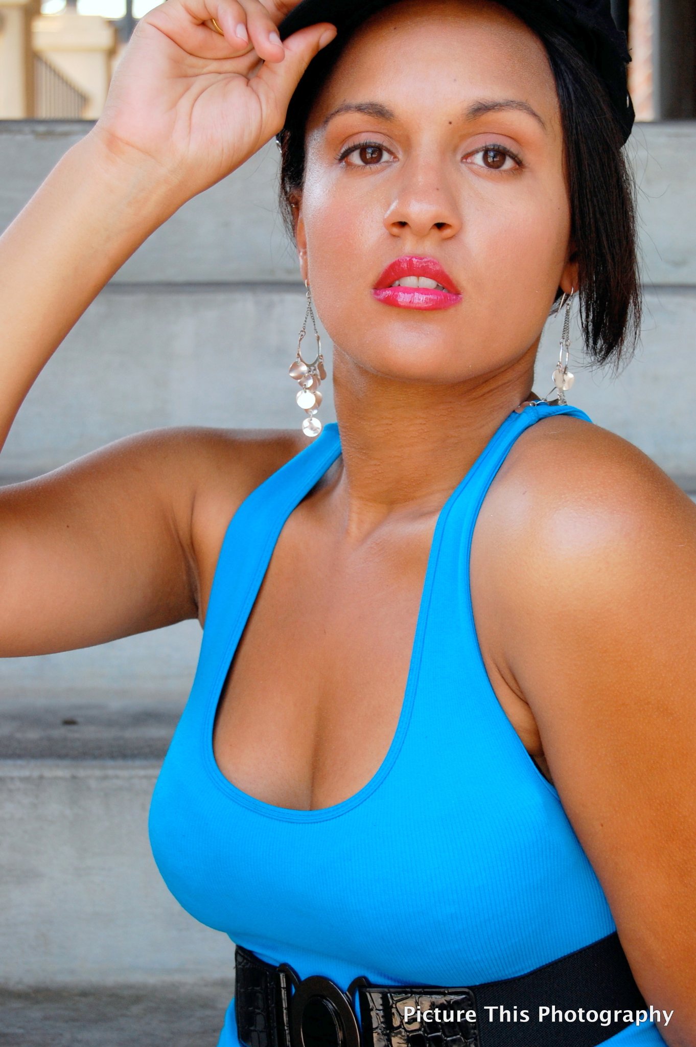 Фото - Эбони Уилсон: 1362x2048 / 333 Кб