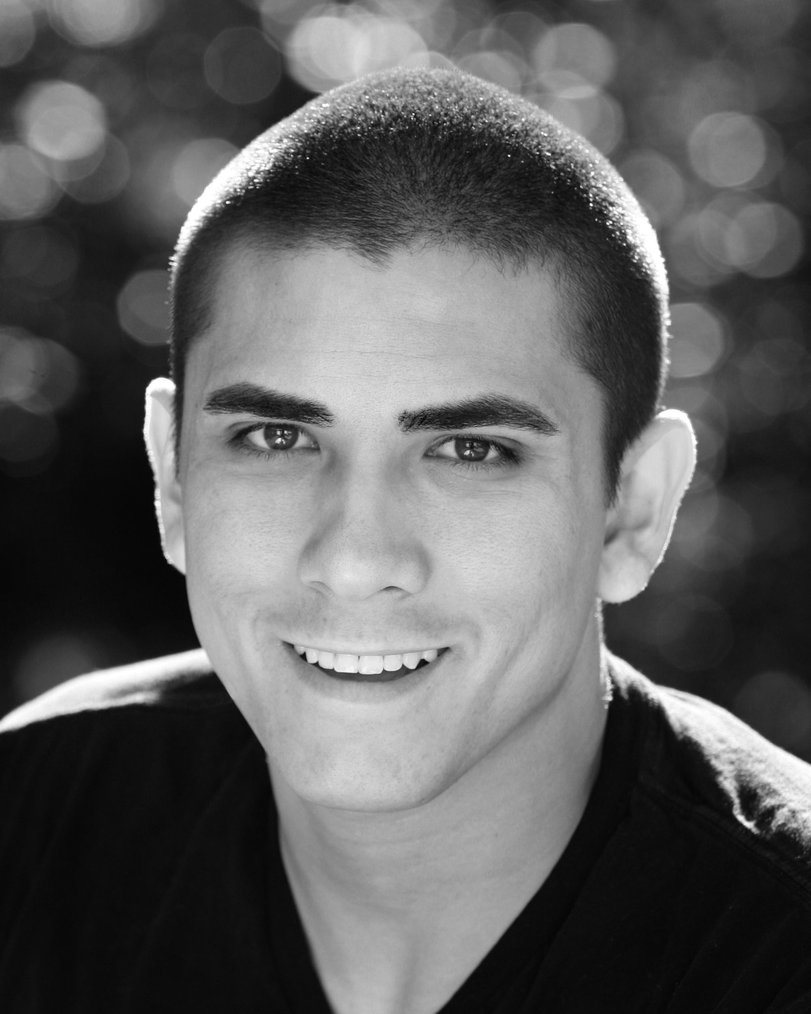 Фото - Джаред Лосано: 1638x2048 / 291 Кб