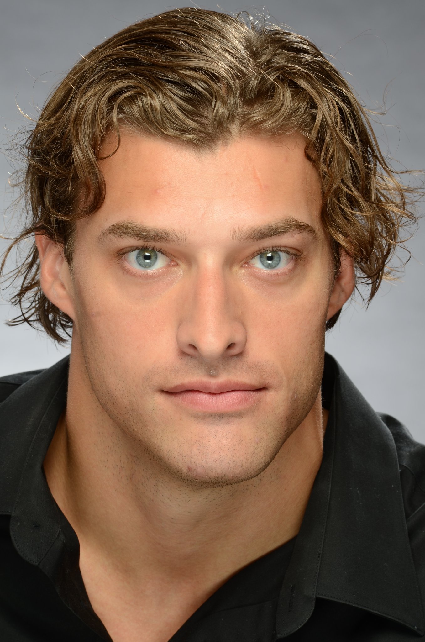 Фото - Колин Брант: 1356x2048 / 417 Кб