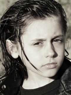 Фото - Иссак Пресли: 240x320 / 20 Кб