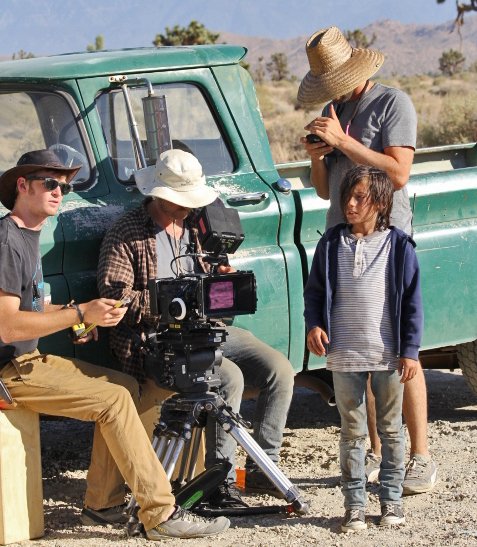 Фото - Иссак Пресли: 477x547 / 83 Кб