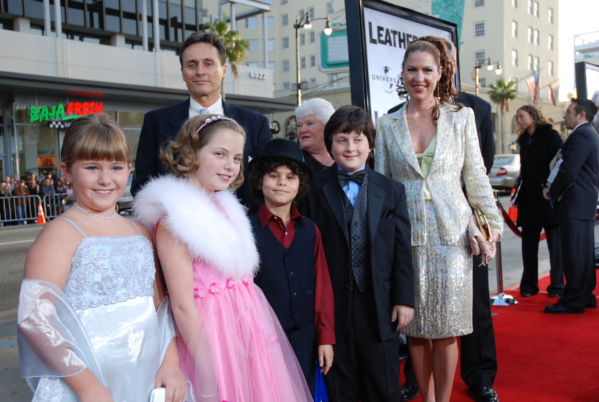 Фото - Триша Симмонс: 1944x1305 / 359 Кб