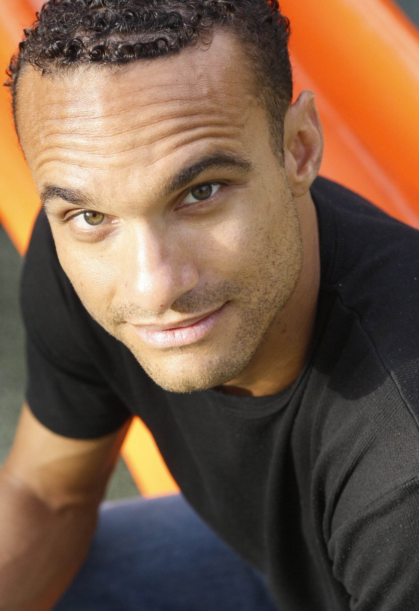 Фото - Джейсон Куинн: 1403x2048 / 375 Кб