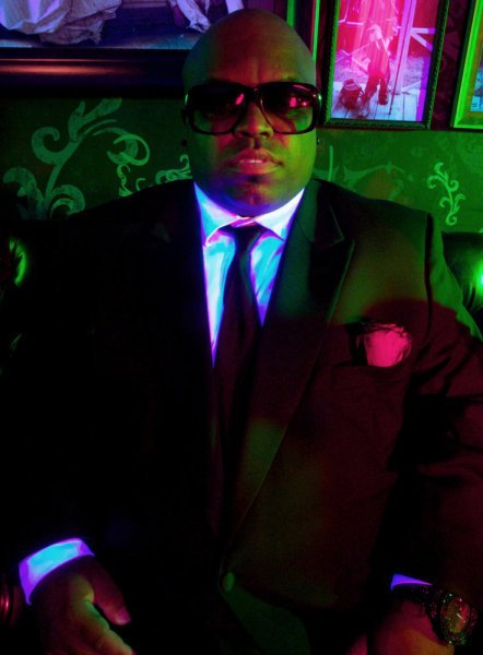 Фото - СиЛо Грин: 442x600 / 37 Кб