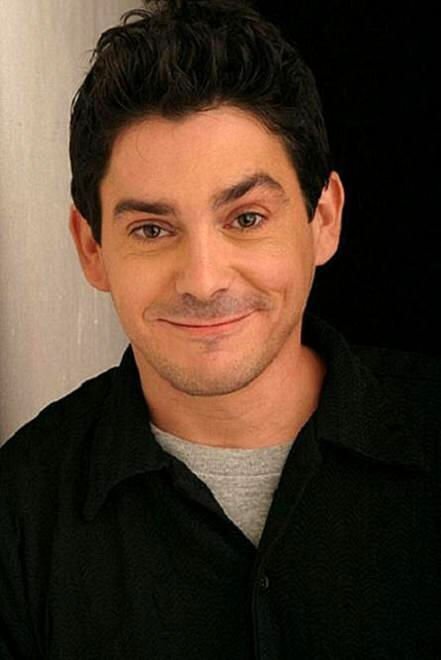 Фото - Куттер Гарсия: 441x660 / 31 Кб