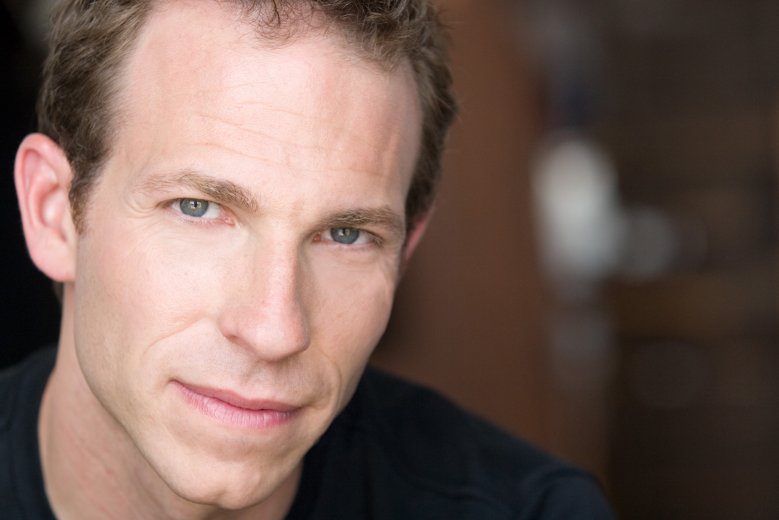 Фото - Джонотан Левит: 779x520 / 40 Кб