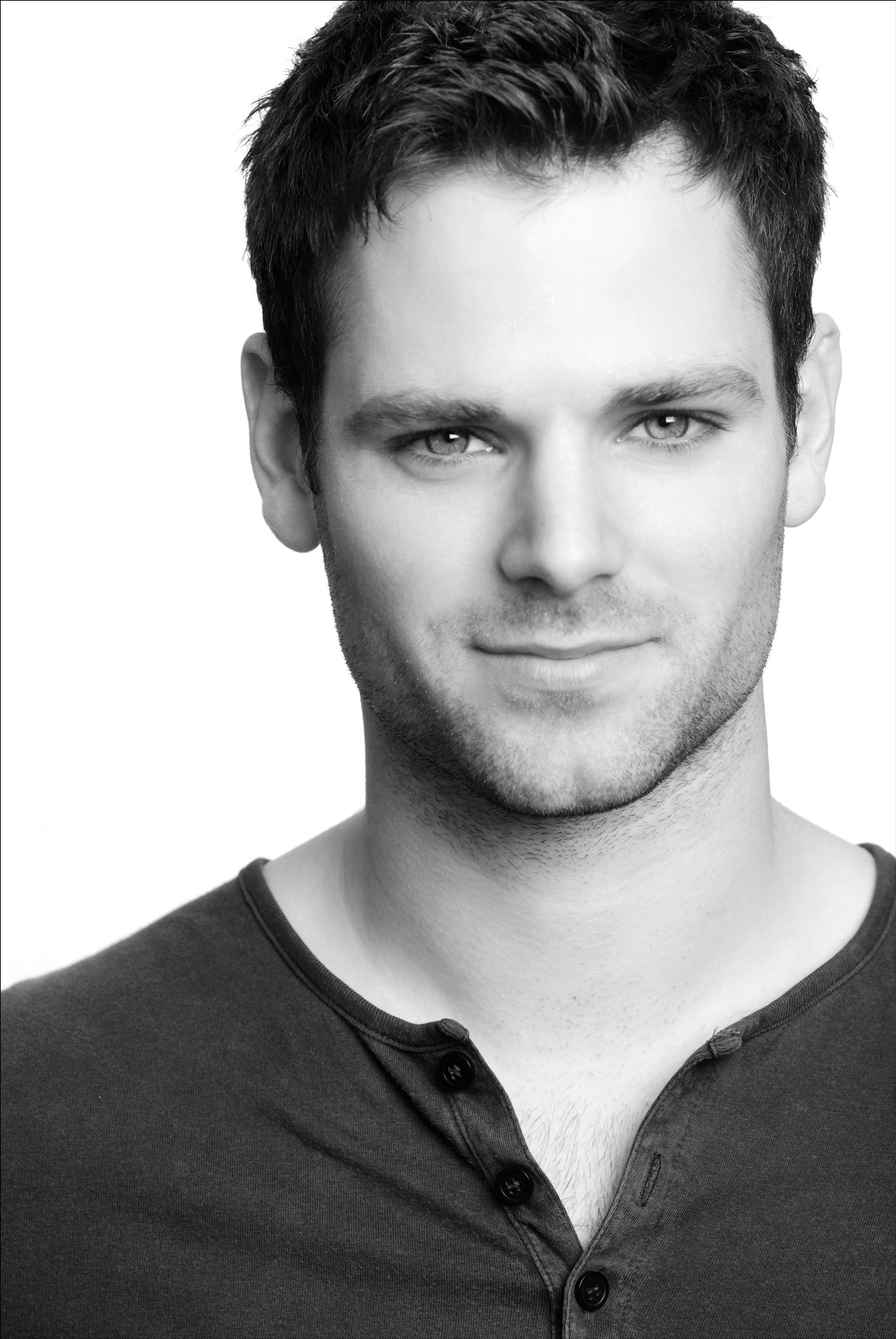 Фото - Сэм Кеннард: 1371x2048 / 382 Кб