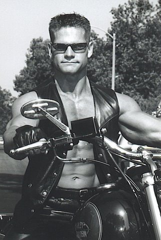 Фото - Брайан Грэхам: 322x480 / 41 Кб