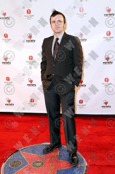 Фото - Брэндон Слэгли: 397x600 / 44 Кб