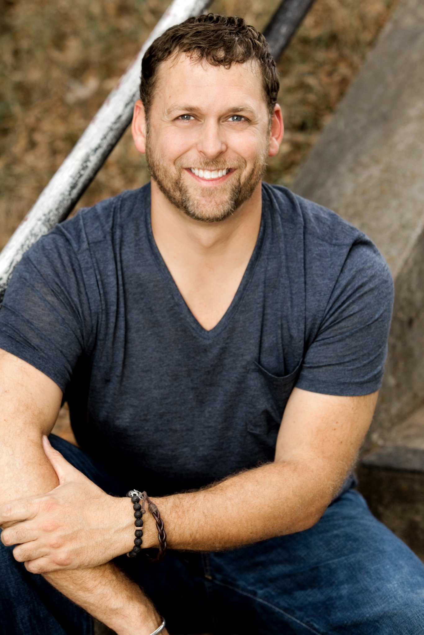 Фото - Джейми Рэнелл: 1366x2048 / 337 Кб