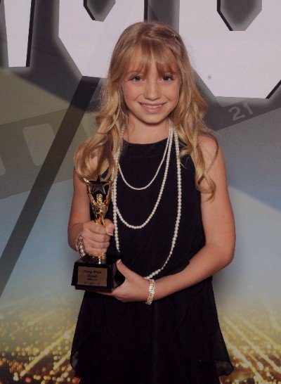 Фото - Мэдисон Лесли: 400x546 / 41 Кб