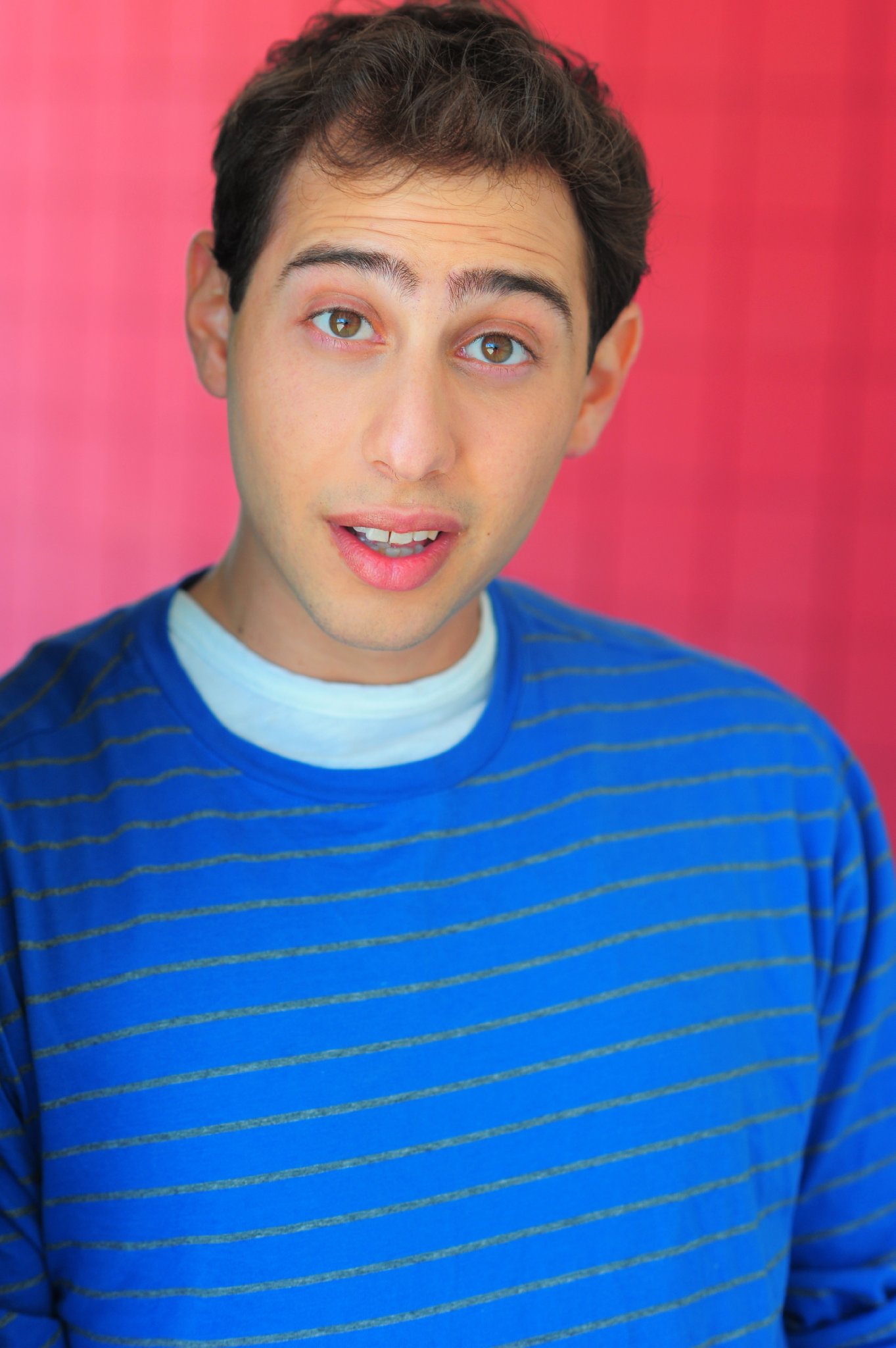 Фото - Мэтт Най: 1363x2048 / 225 Кб