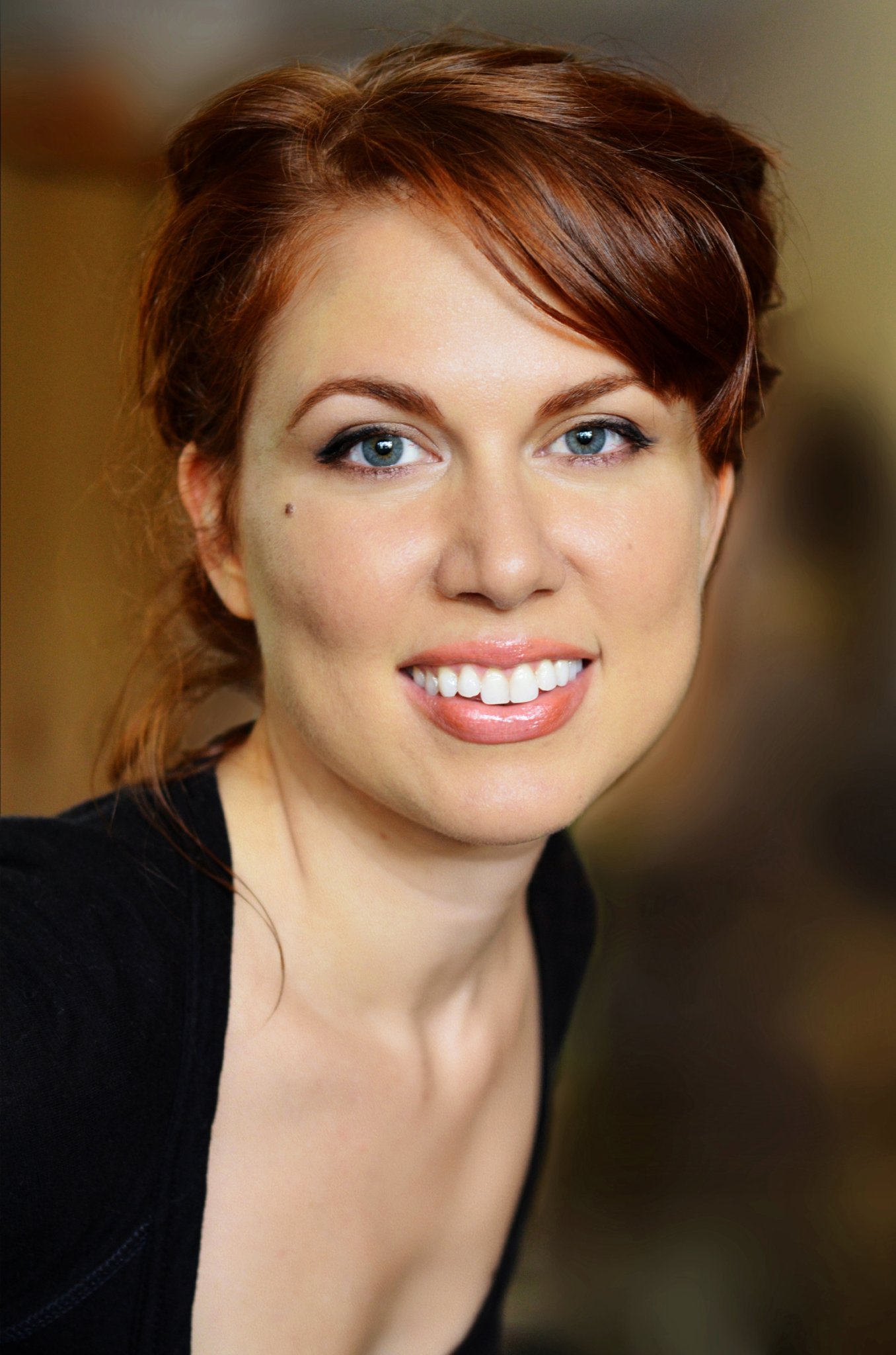 Фото - Анжела Аустин: 1356x2048 / 269 Кб