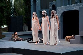 Фото - Кортни Палм: 333x222 / 18 Кб