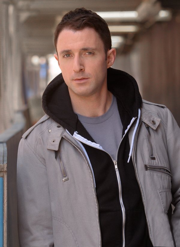 Фото - Дж.Дж. Кандел: 600x823 / 68 Кб