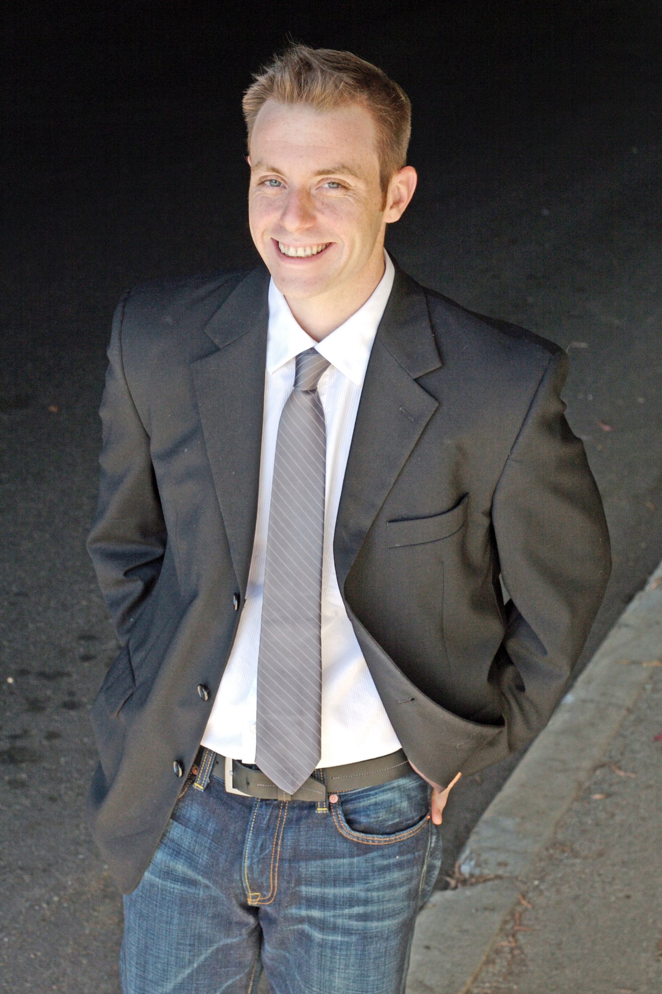 Фото - Тони Касл: 1363x2048 / 482 Кб