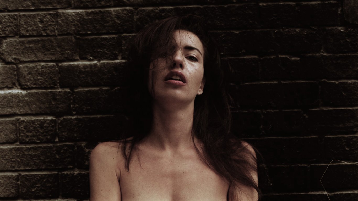 Фото - Кира Копылова: 1366x768 / 111 Кб