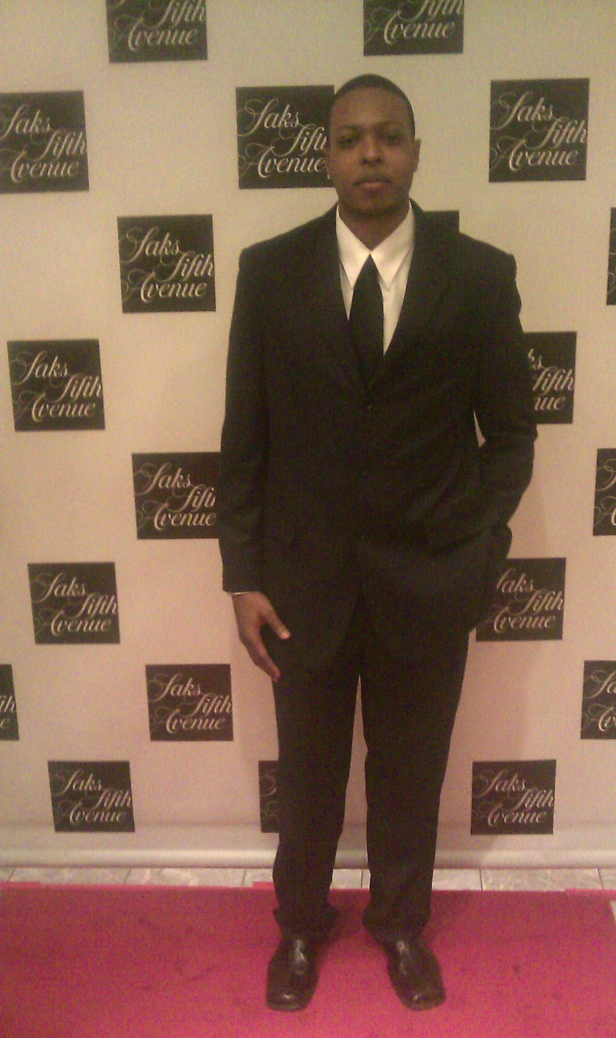 Фото - Тьюрстон Хилл: 1216x2048 / 461 Кб