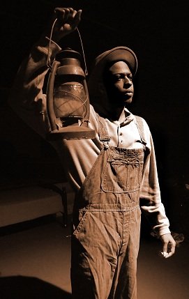 Фото - Тьюрстон Хилл: 271x429 / 24 Кб