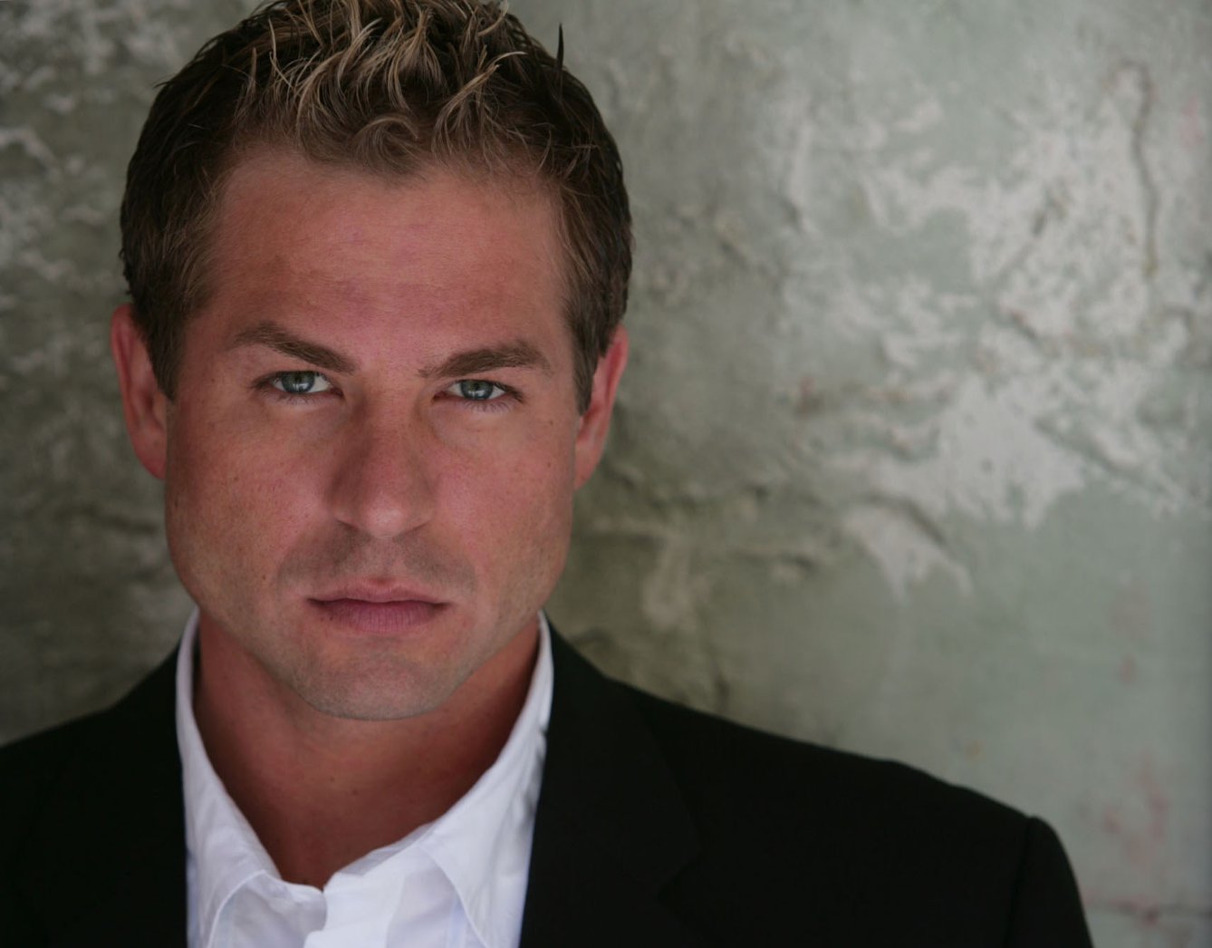 Фото - Джеффри Доннелли: 1338x1046 / 110 Кб