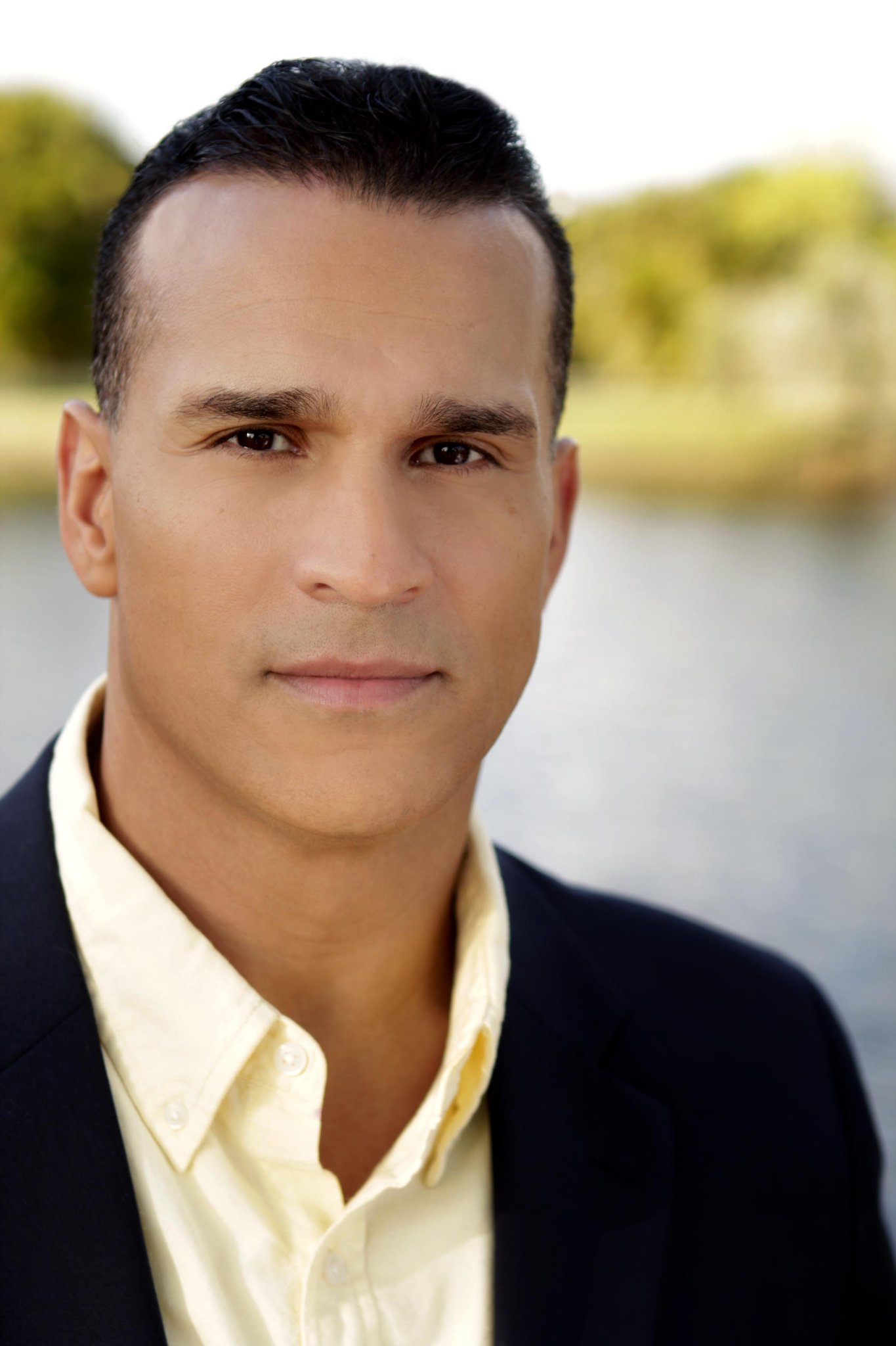 Фото - Джозеф Велез: 1365x2048 / 183 Кб