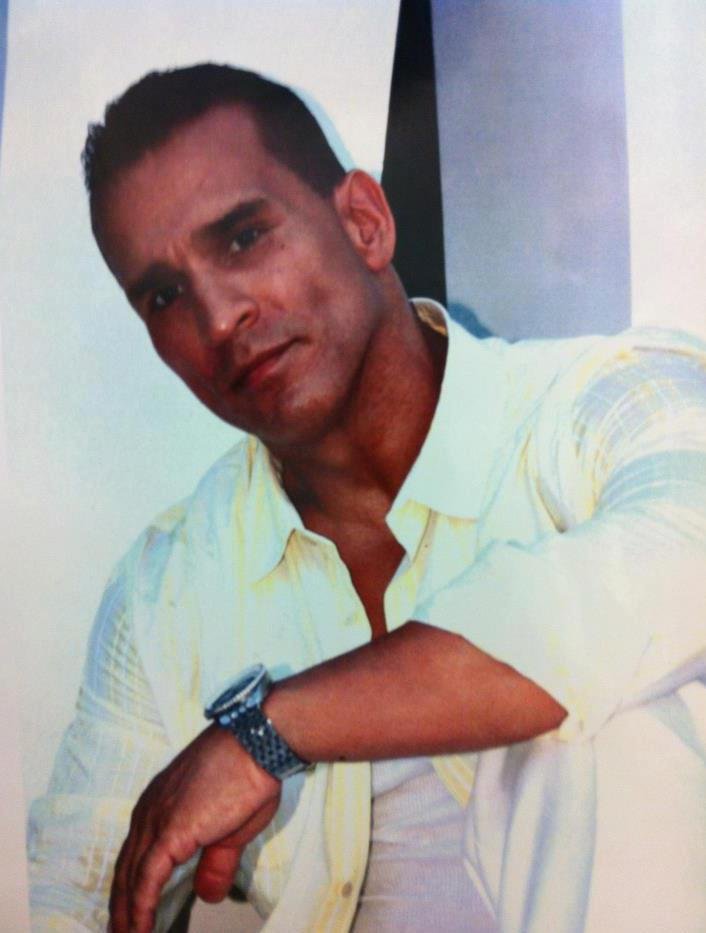 Фото - Джозеф Велез: 706x933 / 57 Кб