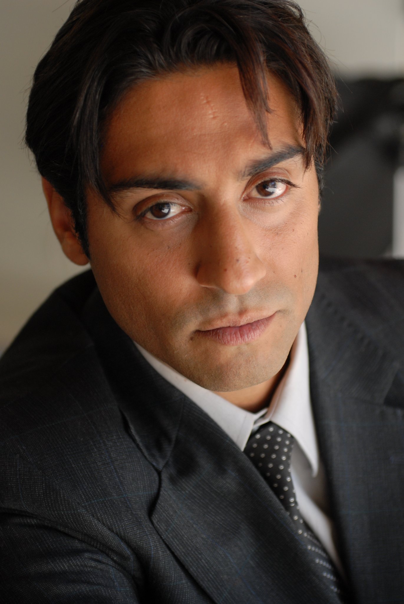 Фото - Франсиско Овалл: 1371x2048 / 284 Кб